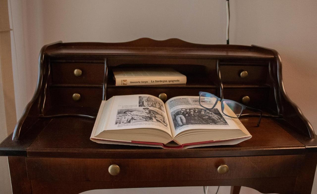 La Casa Di Adele Cagliari B&B 외부 사진