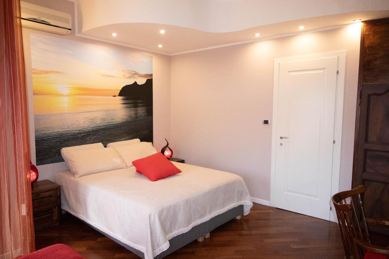 La Casa Di Adele Cagliari B&B 외부 사진